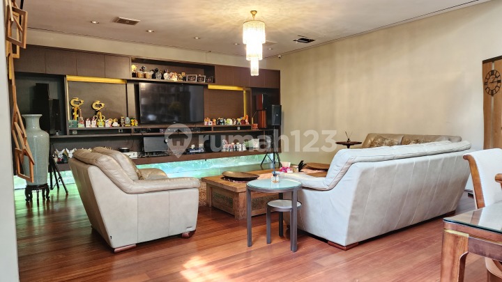 Permata Hijau 1, Quick Sale, All Offers Will Be Considered, S-pool, Semi Furnished, Strategic Location