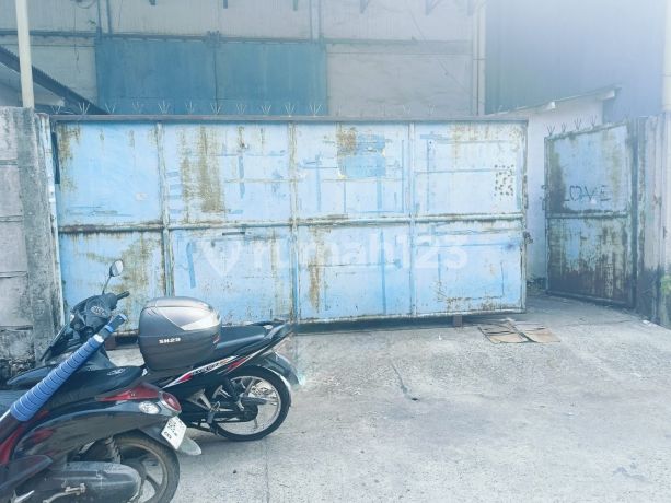 Gudang Kamal Indah, Lt. 550m2, LB.379m2, Sewa 225 Jt/th, Jual 6,5 M Gudang Kamal Indah, Lt. 550m2, LB.379m2, Sewa 225 Jt/th, Jual 6,5 M