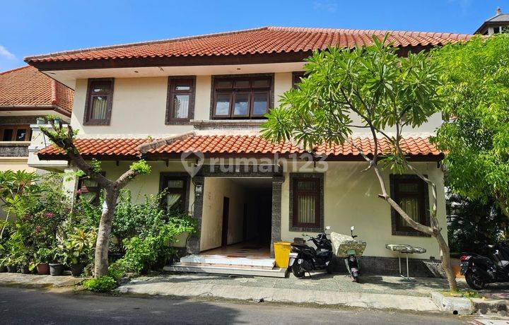 Rumaj 2 lantai Siap Huni Kuta Royal Badung Bali