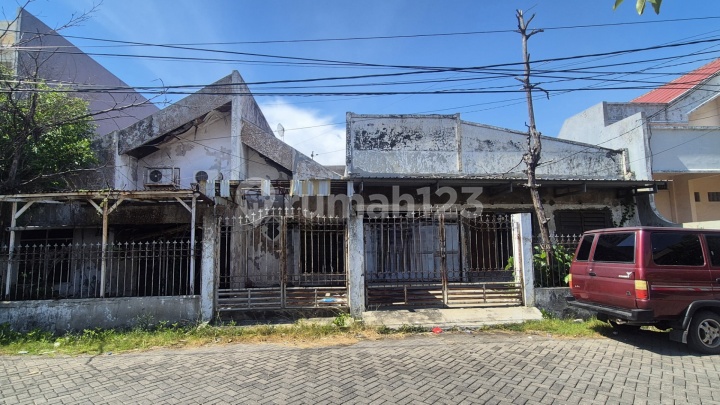 Dijual Rumah Hitung Tanah di Karang Empat Surabaya Dijual Rumah Hitung Tanah di Karang Empat Surabaya