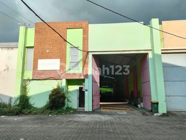 Gudang Siap Pakai Sentra Pergudangan Bambe Driyorejo