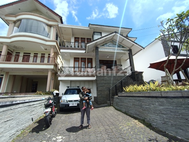 Villa Istana Bunga Blok Salvia Bangunan Kokoh Full Furnish