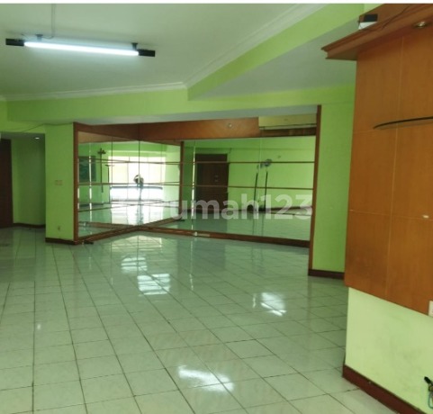 Taman Anggrek Kondo Dijual.cepat 3+1, Standard Apartemen Miltonia 3 Kamar Tidur Unfurnished Butuh Renovasi Total Taman Anggrek Kondo Dijual.cepat 3+1, Standard Apartemen Miltonia 3 Kamar Tidur Unfurnished Butuh Renovasi Total