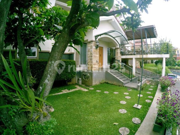 Di Jual Cepat Rumah Terawat Asri di Dago Alamanda Di Jual Cepat Rumah Terawat Asri di Dago Alamanda