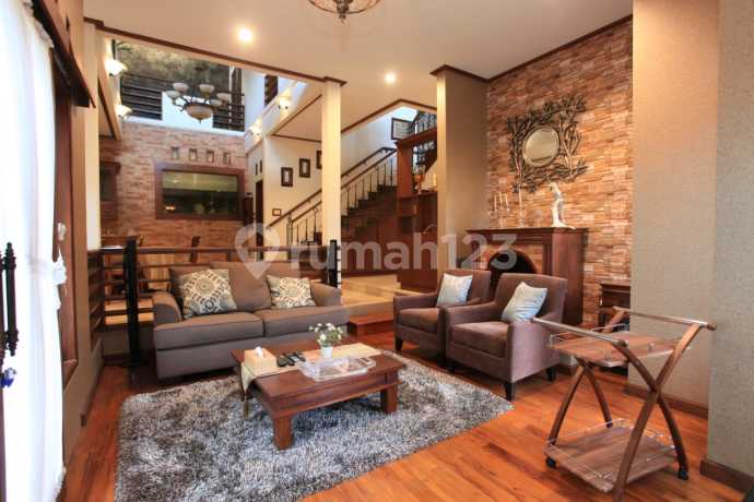 Di Jual Cepat Rumah Bagus Fullfurnish Dalam Cluster di Surya Setra