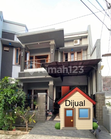 Rumah 2 Lantai Dijual Cepat Nego di Villa Nusa Indah