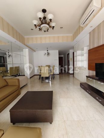 Dijual Apartemen Royal Mediterania Garden Furnished View Tribeca dan Pool Dijual Apartemen Royal Mediterania Garden Furnished View Tribeca dan Pool