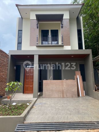 Rumah Baru Readystock 2Lantai Dicluster Cileunyi Dekat ke Unpad
