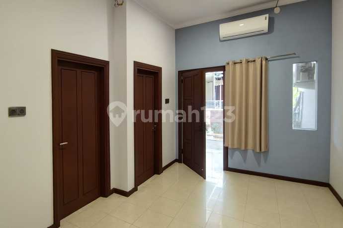 Bagus Terawat, Lihat Pasti Suka | Rumah Siap Huni Taman Riviera Regency Ykp - Medokan Rungkut Bagus Terawat, Lihat Pasti Suka | Rumah Siap Huni Taman Riviera Regency Ykp - Medokan Rungkut