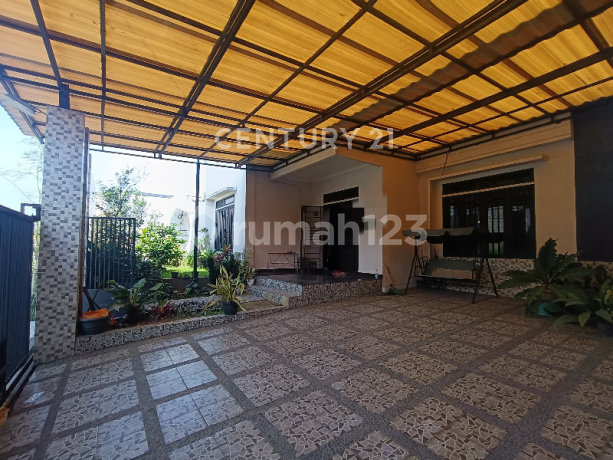 Rumah Asri Terawat di Kopo Mas Regency, Lingkungan Tenang Rumah Asri Terawat di Kopo Mas Regency, Lingkungan Tenang