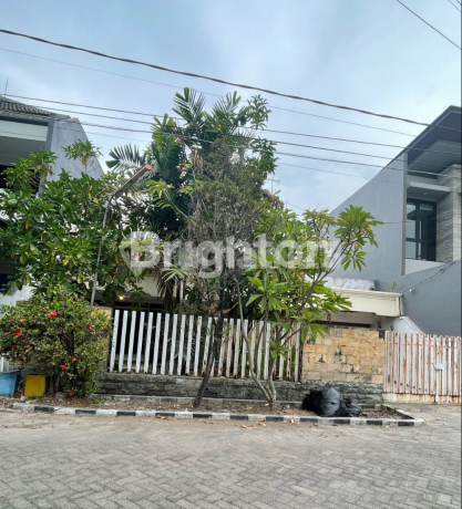 RUMAH HITUNG TANAH MANYAR KARTIKA SURABAYA TIMUR ROW JALAN 3.5 MBL RUMAH HITUNG TANAH MANYAR KARTIKA SURABAYA TIMUR ROW JALAN 3.5 MBL
