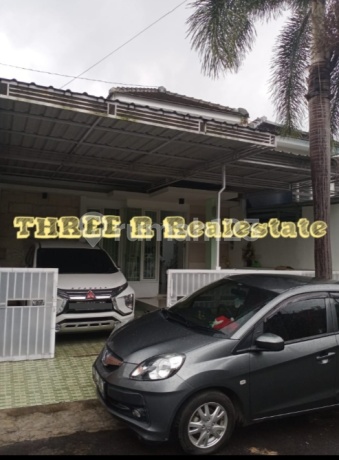 Well-maintained nice house located near Dieng Palace (municipality) Well-maintained nice house located near Dieng Palace (municipality)