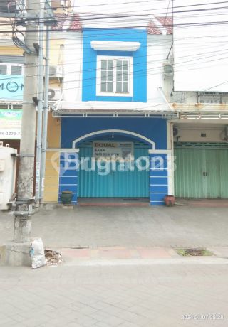 Ruko Hadap Jalan Raya Harga 1,3 M Royal Park Kutisari Siap Pakai Lokasi Strategis Dekat Univ Petra Siwalankerto