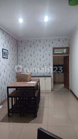 Rumah 3 lt di Mahkota Mas Belakang Transmart