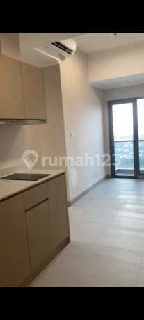 Menara Jakarta Kemayoran Apartemen,jual Rugi,brand New, 76m2 , Semi Furnish, 3br 