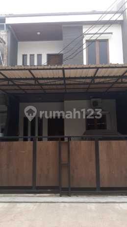 Rumah Janur Kuning 2 lantai 90m2 3 kamar siap huni baru renovasi Unfurnished Bagus Kelapa Gading, Jakarta Utara SHM