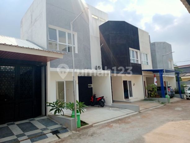 Rumah Baru Cluster Rooftop Toll Jatiwarna di Jatimurni Bekasi