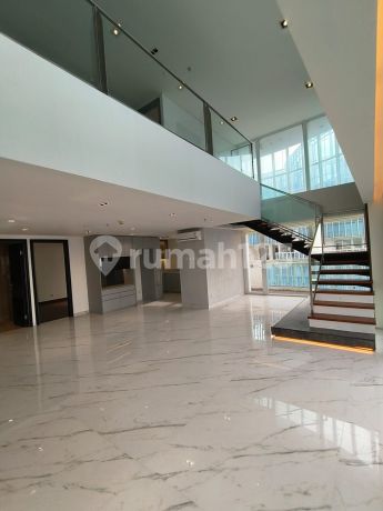 Penthouse Royal Springhill Kemayoran 355m²