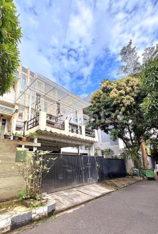 Rumah di Villa Pondok Indah, Jl Tanah Kusir Jakarta Selatan Rumah di Villa Pondok Indah, Jl Tanah Kusir Jakarta Selatan