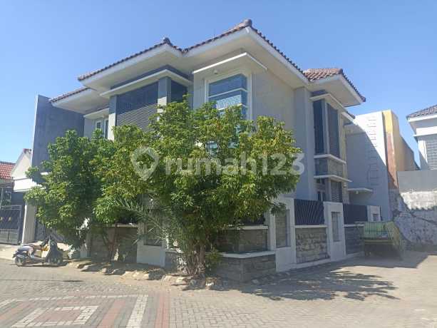 Cheapest 2-Story House in the Center of Sidoarjo Green Park Regency Cheapest 2-Story House in the Center of Sidoarjo Green Park Regency