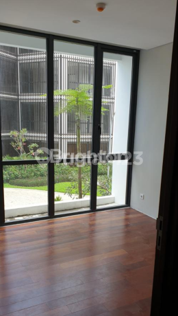 APARTEMEN 3BR VIEW GOLF THE ROSEBAY GRAHA FAMILY DEKAT SPAZIO LENMARC PAKUWON MALL UNESA CITRALAND