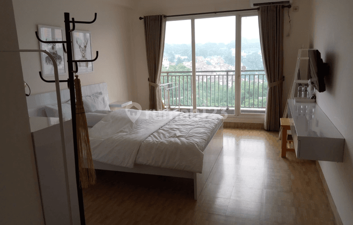 Di Jual Unit Apartemen Galery Ciumbuleuit, Furnished, Lantai 9