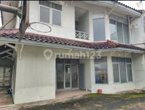 For Sale 2-story house located in Taman Himalaya, Lippo Karawaci. Tangerang
