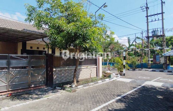 Rumah 1 lantai pojok (hook) di lingkungan nyaman , dekat kota Sidoarjo PERMATA SIWALAN INDAH