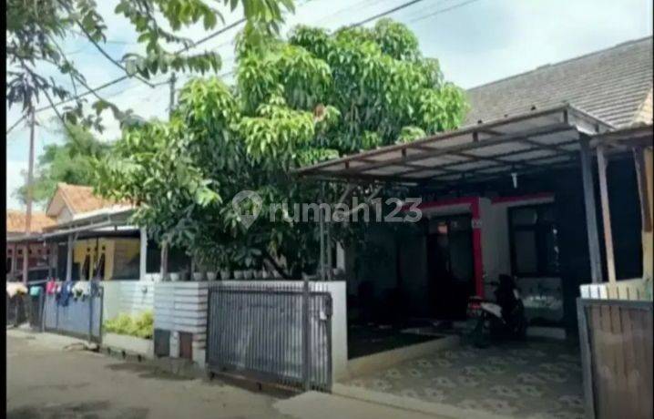 Rumah Nyaman di Kompleks Guruminda Cisaranten Kulon Arcamanik