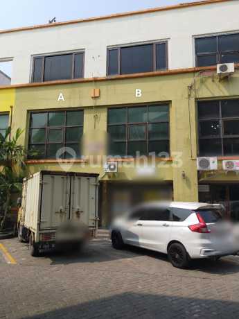Ruko Plaza Segi 8 Siap Pakai 4,5 Lantai !! Ruko Plaza Segi 8 Siap Pakai 4,5 Lantai !!