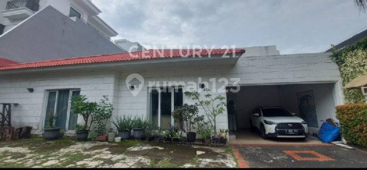 Rumah Lama 1 Lantai Dalam Komplek Permata Hijau