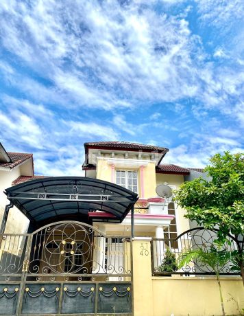 For Sale Semi Furnished House With Bathtub In Pondok Mutiara Regency Sidoarjo