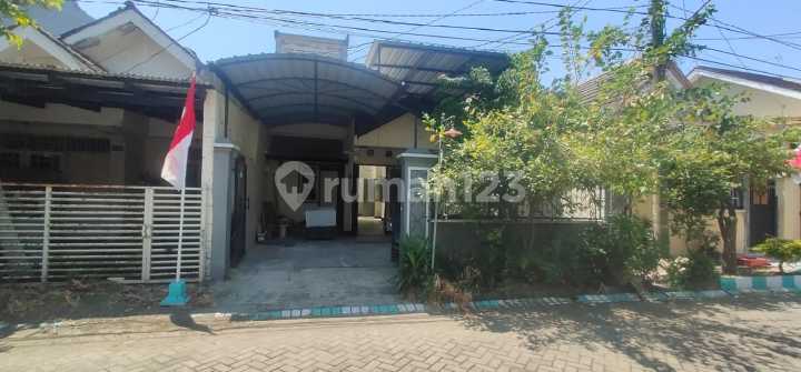 Dijual Rumah Bersih Terawat Harga Nego di Puri Indah Sidoarjo Dijual Rumah Bersih Terawat Harga Nego di Puri Indah Sidoarjo