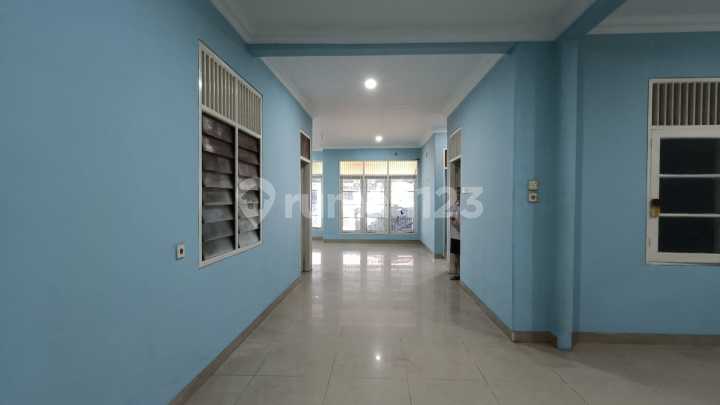 Ready-to-Live House Size 10x17 Affordable Duta Garden Tangerang City