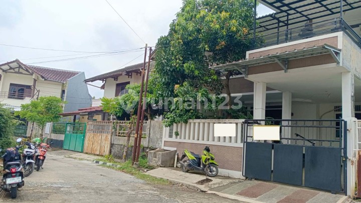 Rumah Cantik Strategis di Komplek Baranangsiang Indah Bogor Timur Rumah Cantik Strategis di Komplek Baranangsiang Indah Bogor Timur