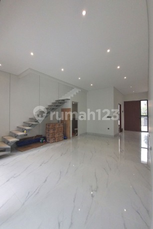 Ready stok rumah baru hadap timur 2 lantai Komplek Fajar Raya estate Cimahi Utara