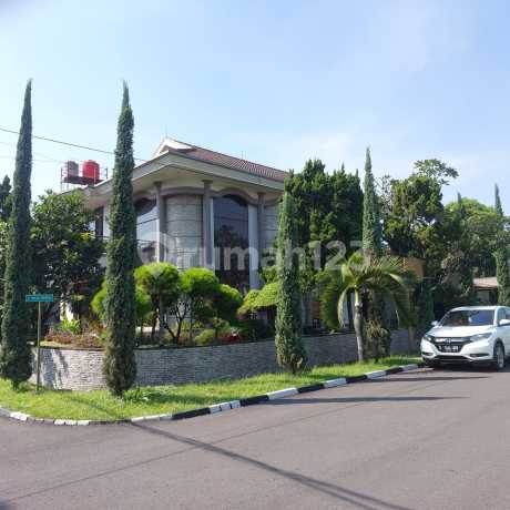 Rumah Mewah Corner Di Mekarwangi 