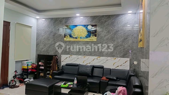 Rumah Cantik Minimalis Modern 3 Lantai Full Rumah Cantik Minimalis Modern 3 Lantai Full