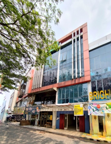 Ruko Emerald Avenue, 4 Lantai, Parkir Luas, Lokasi Strategis di Jalan Utama; Dekat Akses Tol, Stasiun KRL, Bxc Mall, Rspib, Sekolah,Dll di Bintaro Jaya 9 Ruko Emerald Avenue, 4 Lantai, Parkir Luas, Lokasi Strategis di Jalan Utama; Dekat Akses Tol, Stasiun KRL, Bxc Mall, Rspib, Sekolah,Dll di Bintaro Jaya 9
