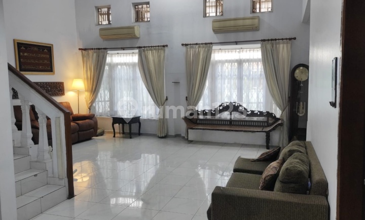 Dijual Cepat! Rumah Bagus Lokasi Strategis Dekat Akses Pintu Tol; Stasiun KRL, Mall, Rs, Sekolah, Dll di Jl. Perkici, Bintaro Jaya Sektor 5