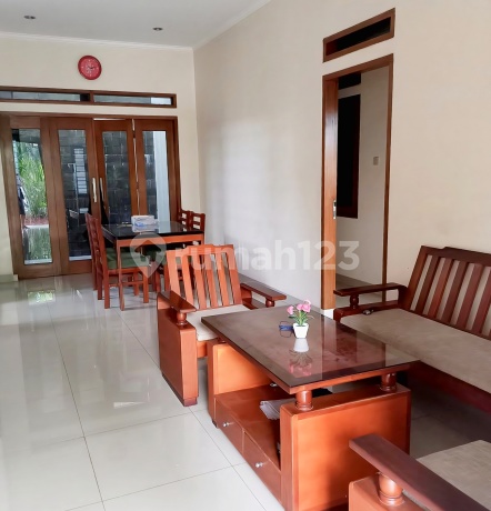 Rumah View Taman, Posisi Hoek, Halaman Luas, Lokasi Strategis; Dekat Akses Tol, Stasiun Krl,Bxc Mall, Rs, Sekolah, Dll di Villa Gunung Lestari, Bintaro, Jombang Rumah View Taman, Posisi Hoek, Halaman Luas, Lokasi Strategis; Dekat Akses Tol, Stasiun Krl,Bxc Mall, Rs, Sekolah, Dll di Villa Gunung Lestari, Bintaro, Jombang