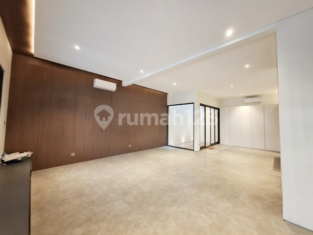 Turun Harga!! Dijual Segera!!! View Taman, Semi Furnish, Strategis, Hanya 2 Menit Menuju Pintu Tol, Stasiun, Rspib, Bxc Mall, Fresh Mart, Dll ; Full Renovasi Di Discovery Cielo, Bintaro Jaya 