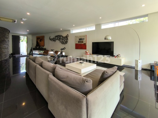 Turun Harga!! Nego! Jual Cepat Mo Pindah ke Bali!!! Furnished! Dekat Akses Tol, Stasiun KRL, Bintaro Plaza, Rspb, Sekolah , Dll *Ada Kolam Renang D Furnished* Jl. Pisok, Bintaro Jaya Sektor 5