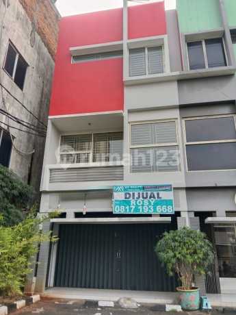 Ruko 3 Lantai Bagus di Taman Semanan Indah Paza De Lumina Ruko 3 Lantai Bagus di Taman Semanan Indah Paza De Lumina