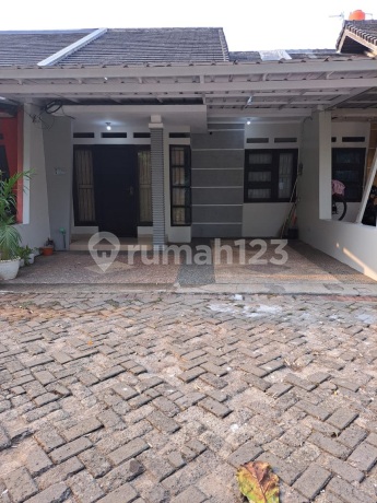 The Green Valley Residence House, Kranggan Raya, Jatisampurna, in front of Vivo gas station.