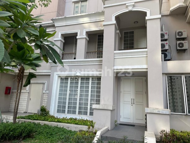 Apartemen 2Lantai Dgn Akses Lsg Pool