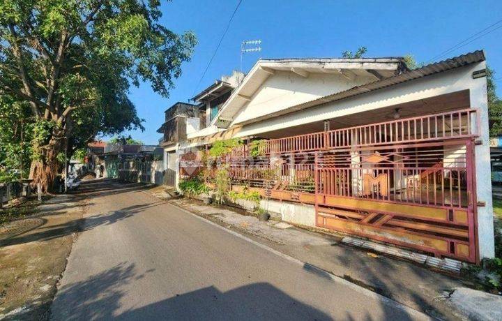 Rumah Solo Kota Murah Lahan Luas Di Mangkubumen 