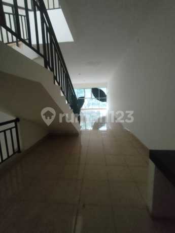 Under Market Price: 3-Story Shop House in Gading Serpong, Roadside Frontage