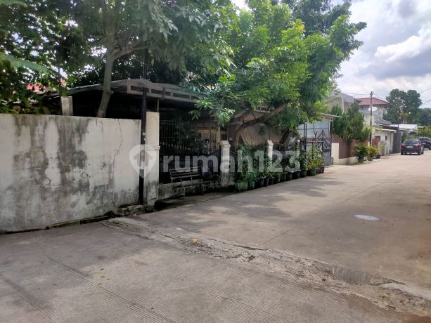 Rumah 1 Lantai , Murah, Butuh Uang Cepat, Luas Bonus Tanah 50 Meter,, Lokasi Startegis, di Taman Shangrila Indah Unit 1, [ S H M], Akses Mobil Luas, Ada Kebun, Halaman Luas, Security 24 Jam
