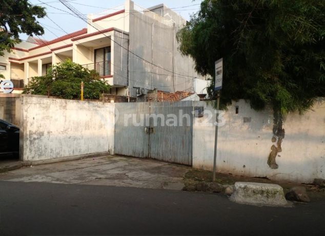Rumah Bagus Dekat Fasilitas Umum di Jakarta Selatan Rumah Bagus Dekat Fasilitas Umum di Jakarta Selatan